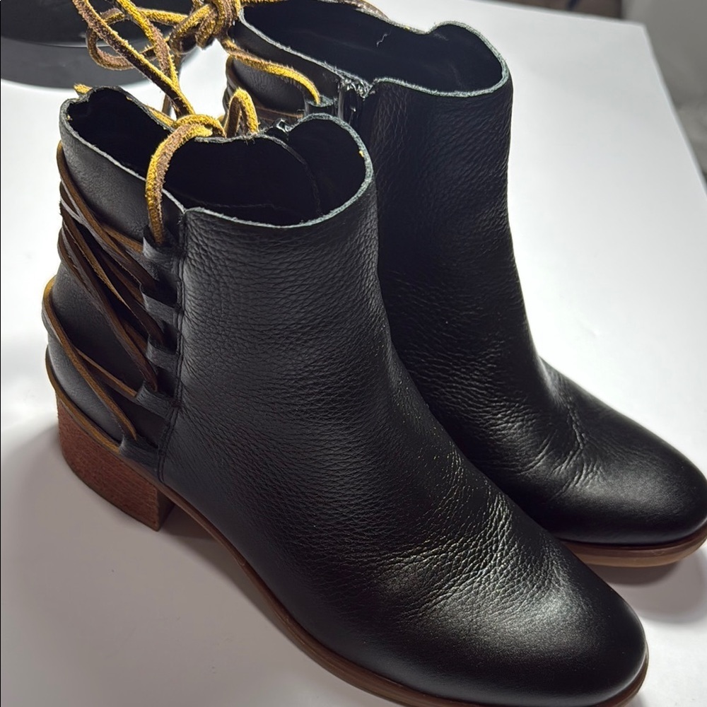 Korks Black Women's Ankle Boots Size 7.5M - Picture 12 of 12
